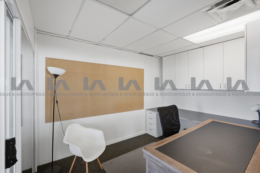 More Photos Of 18788 96th Ave, Surrey Warehouse For Lease