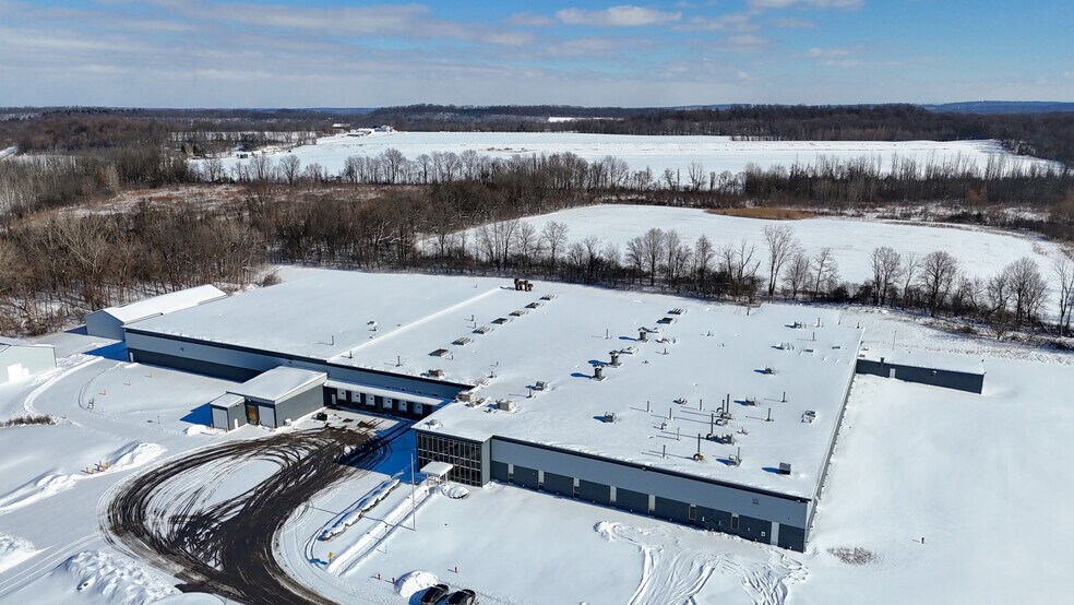 More Photos Of 8673 Lyons Marengo Rd, Lyons Manufacturing For Lease