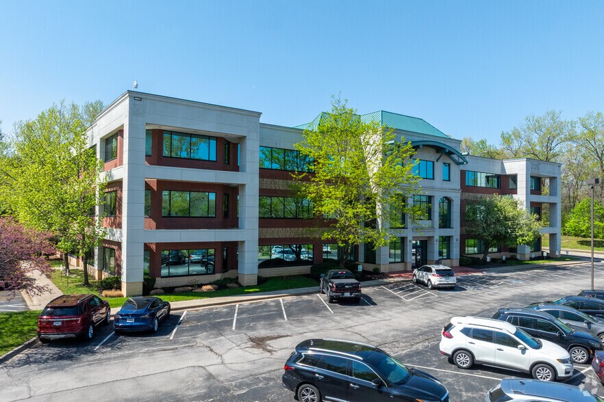 Primary Photo Of 4770 N Belleview Ave, Kansas City Office For Sale