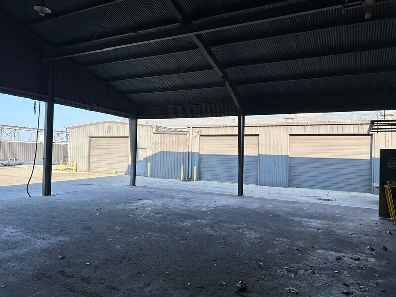 More Photos Of 308 St George Ave, New Orleans Service For Sale