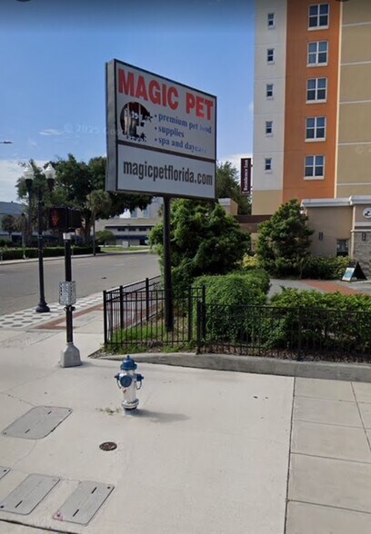 More Photos Of 692 N Orange Ave, Orlando Freestanding For Lease