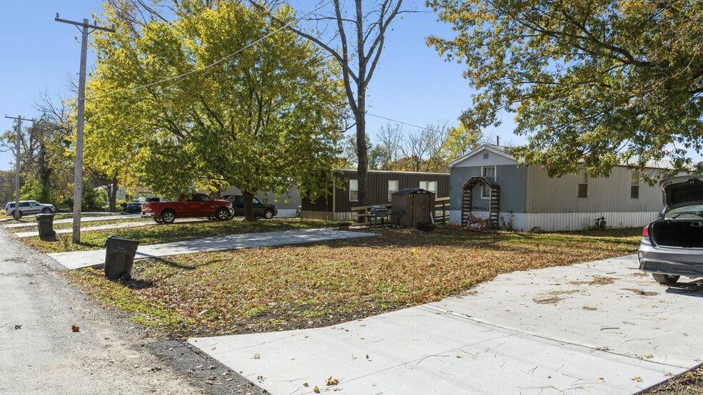 More Photos Of 930 S Lincoln St, Ottawa Manufactured Housing Mobile Home Park For Sale