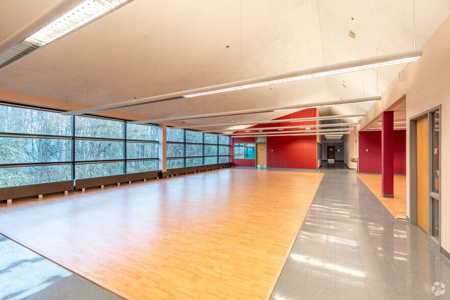 More Photos Of 3590 W 3rd Ave, Eugene Manufacturing For Lease