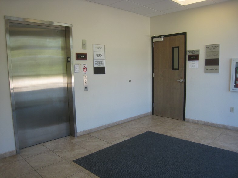 More Photos Of 100 Peyton Way, Charleston Medical For Sale