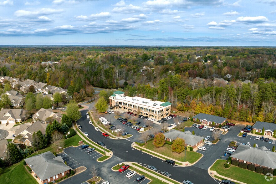 More Photos Of 2925 Senna Dr, Matthews Office For Lease