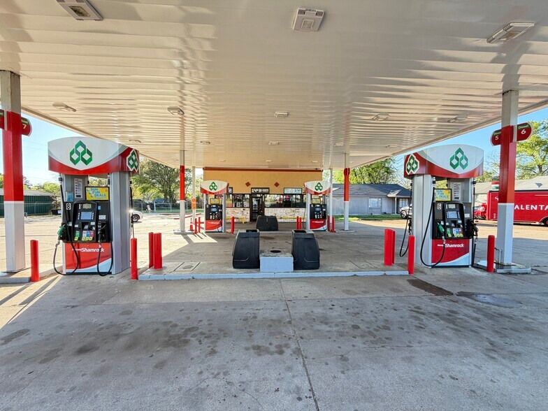 More Photos Of 1515 S Mobberly Ave, Longview Service Station For Sale