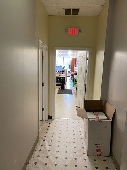 More Photos Of 190-192 Fairfield Ave, Bridgeport Storefront For Lease