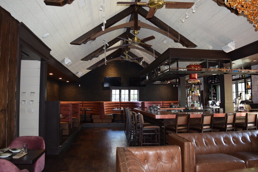 More Photos Of 1105 Canton St, Roswell Restaurant For Sale