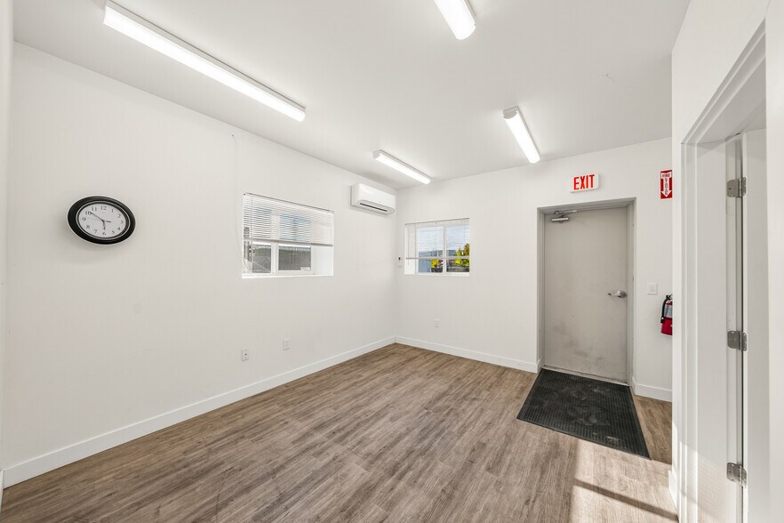 More Photos Of 188 Salmon Way, White City Industrial For Sale