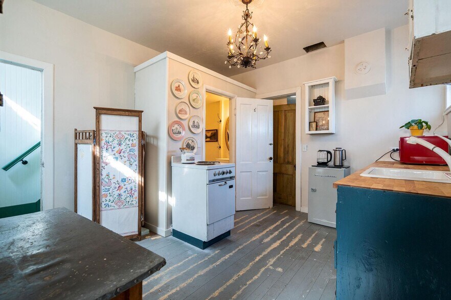 More Photos Of 203 5th Ave W, Kalispell Freestanding For Sale