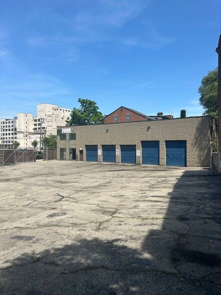 More Photos Of 2500 Spring Grove Ave, Cincinnati Warehouse For Sale