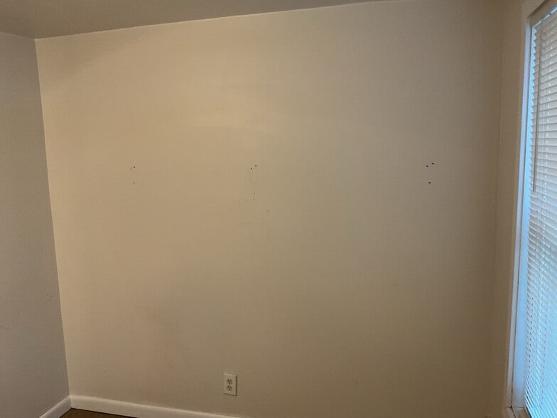 More Photos Of 10433 N Holly Rd, Holly Self Storage For Lease