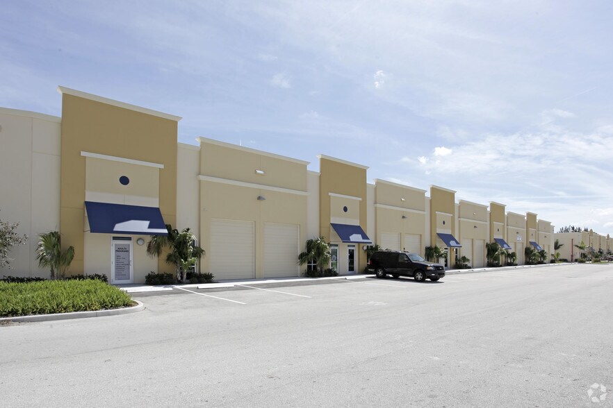 More Photos Of 10376 W State Road 84, Davie Warehouse For Lease