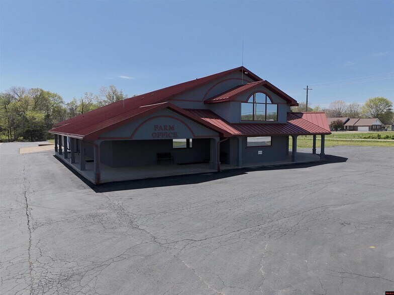 More Photos Of 25 Airport Rd, Flippin Lodge Meeting Hall For Sale