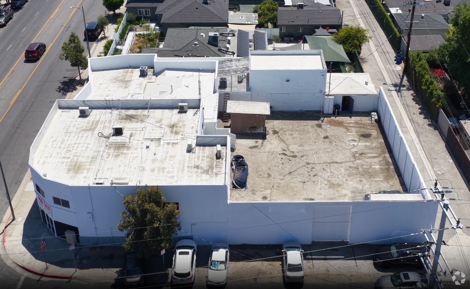 More Photos Of 10520 Magnolia Blvd, North Hollywood Office For Sale
