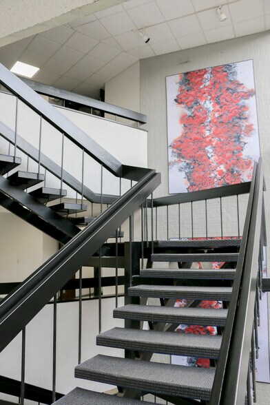 More Photos Of 6797 N High St, Worthington Unknown For Lease