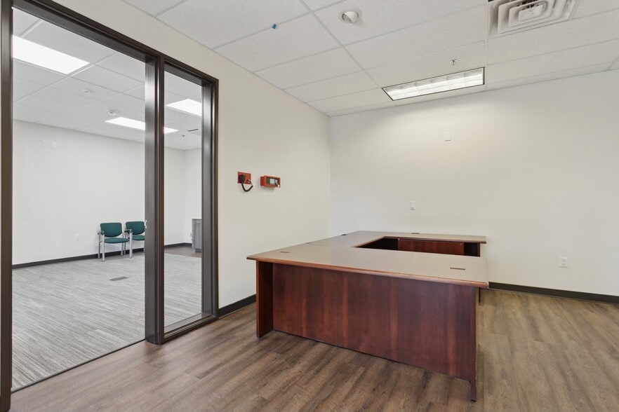 More Photos Of 3400 N Dysart Rd, Avondale Medical For Lease