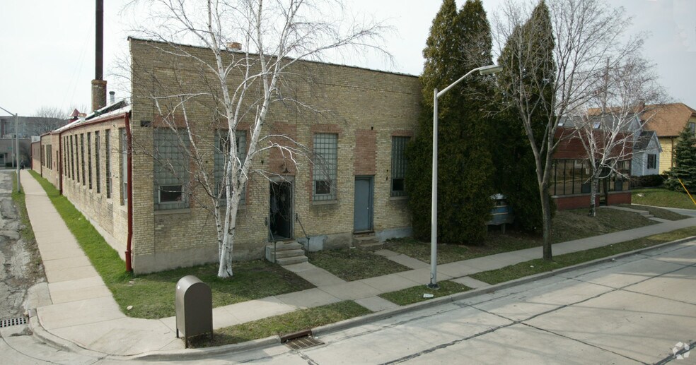 Primary Photo Of 1819 S 71st St, Milwaukee Manufacturing For Lease