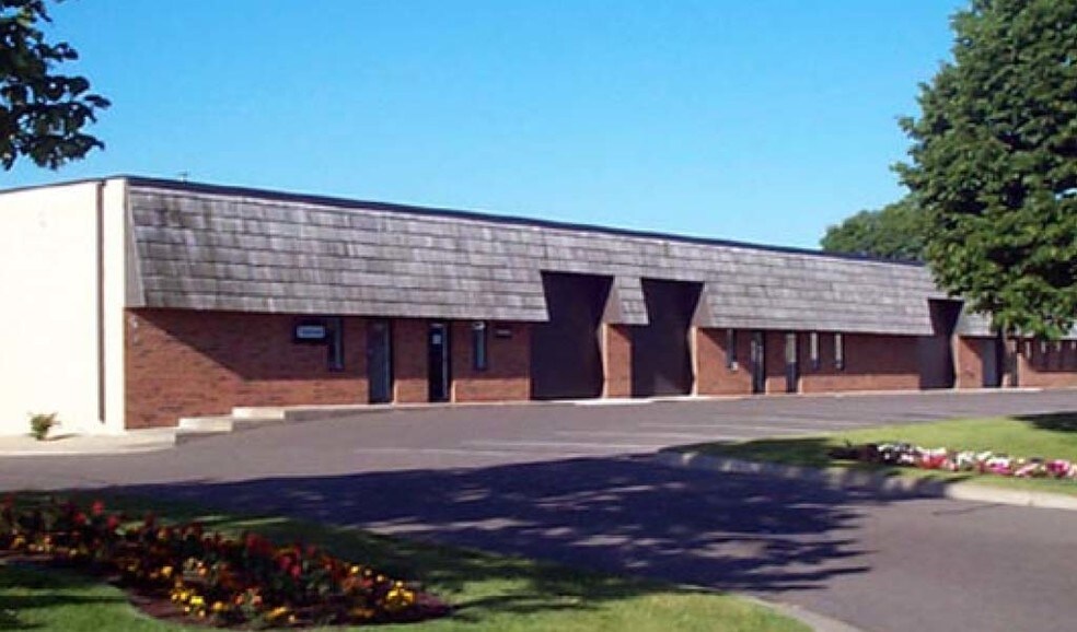 More Photos Of 7251-7281 Commerce Cir E, Fridley Warehouse For Lease