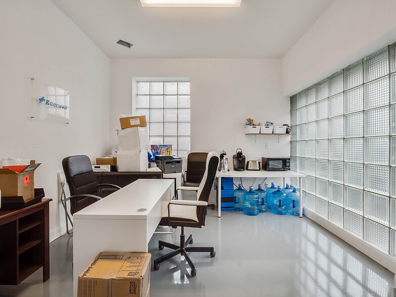 More Photos Of 503 W Robinson St, Orlando Industrial For Lease