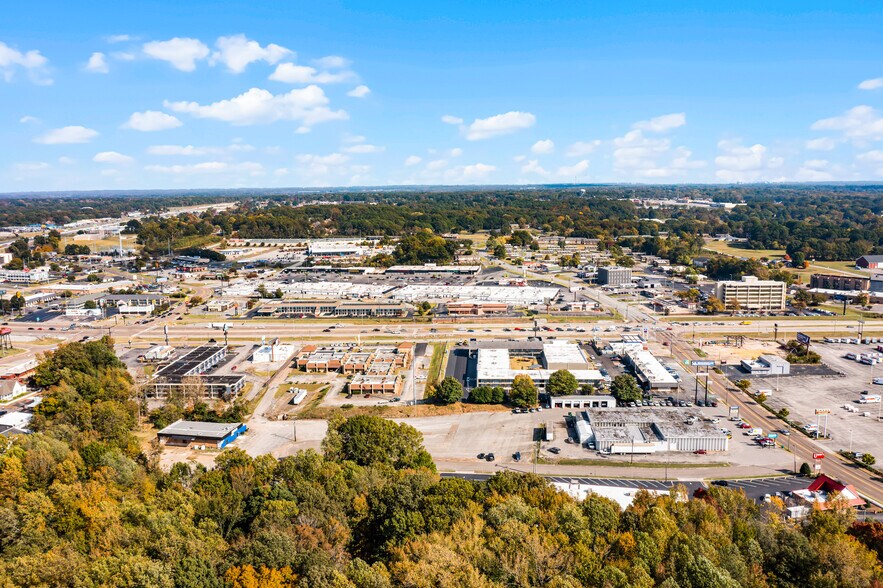 More Photos Of 23 Heritage Sq, Jackson Freestanding For Sale