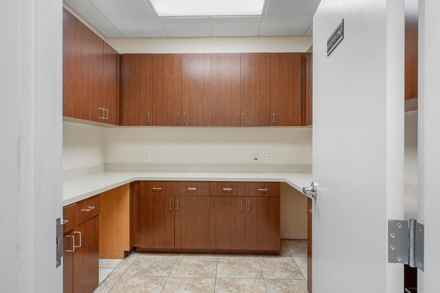 More Photos Of 1713 US Highway 441 N, Okeechobee Medical For Lease