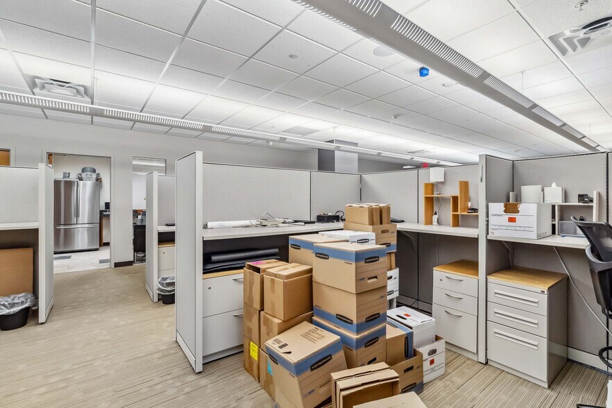 More Photos Of 11002 Lake Hart Dr, Orlando Religious Facility For Lease