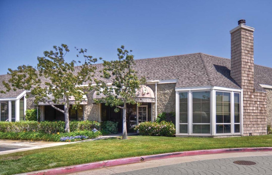 More Photos Of 151 Kalmus Dr, Costa Mesa Light Manufacturing For Sale