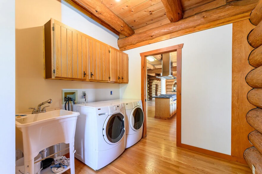 More Photos Of 4418 Richmond Rd, Ringwood Office For Sale