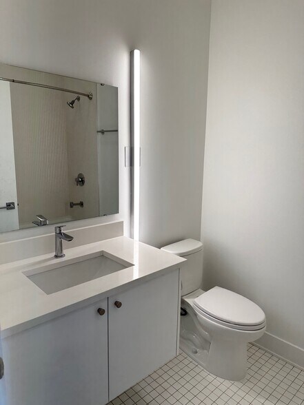 More Photos Of 1856 W Chicago Ave, Chicago Apartments For Sale