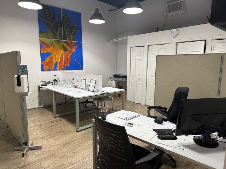 More Photos Of 3771 NW 51st St, Miami Warehouse For Sale