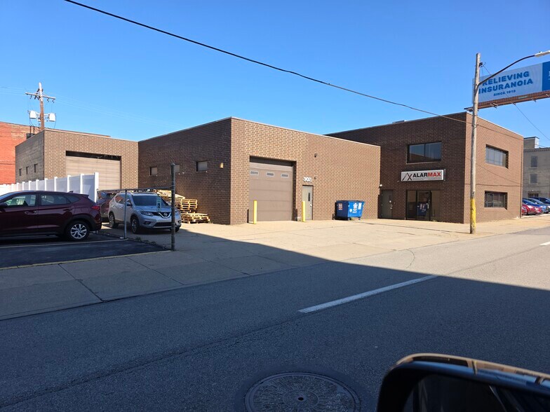 More Photos Of 3021 Liberty Ave, Pittsburgh Warehouse For Sale