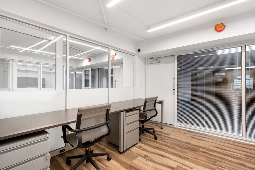 More Photos Of 13499 Biscayne Blvd, Miami Coworking Space