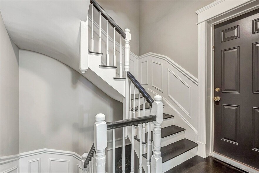 More Photos Of 130 Myrtle, Boston Apartments For Sale
