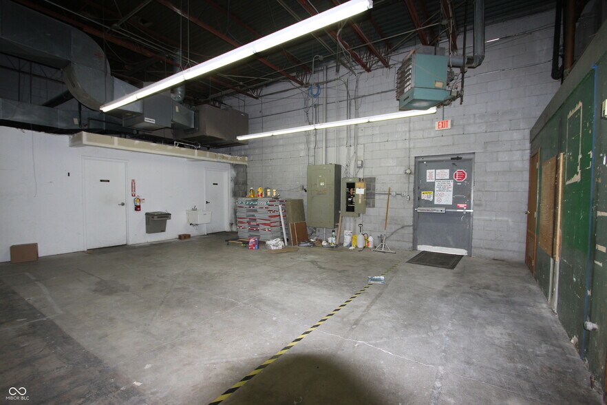 More Photos Of 1244 W Main St, Greenfield General Retail For Sale