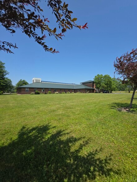 More Photos Of 4493 Walden Ave, Lancaster Office For Sale