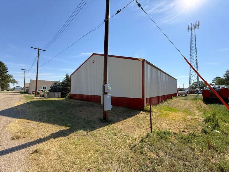 More Photos Of 309 Curtis st, Arriba Industrial For Sale