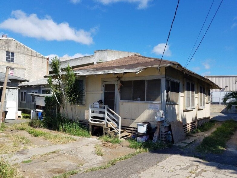 More Photos Of 916 Eu Ln, Honolulu Land For Sale