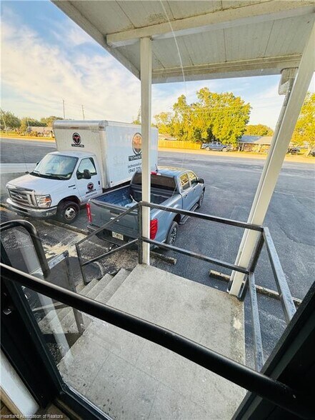 More Photos Of 110-112 W Interlake Blvd, Lake Placid Warehouse For Sale