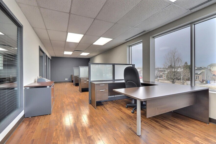 More Photos Of 6205 St Corbeil, Trois-Rivières Office For Sale