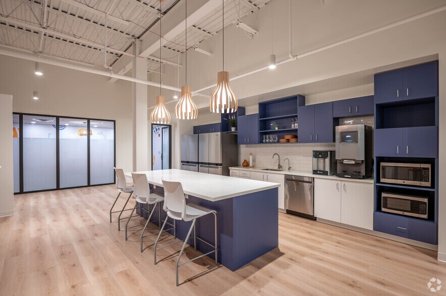 More Photos Of 550 Congressional Blvd, Carmel Coworking Space