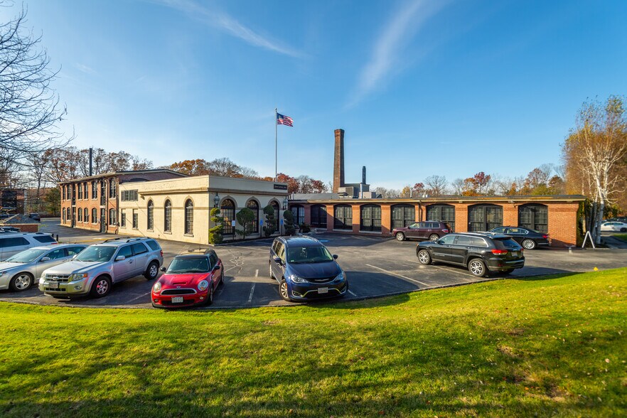 More Photos Of 31 Hayward St, Franklin Industrial For Lease