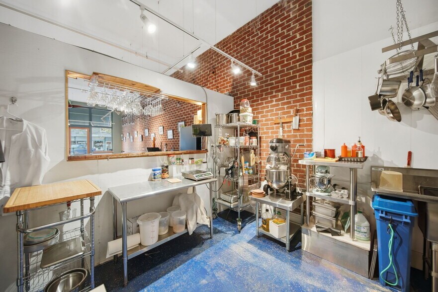 More Photos Of 300 Mason Ave, Cape Charles Apartments For Sale