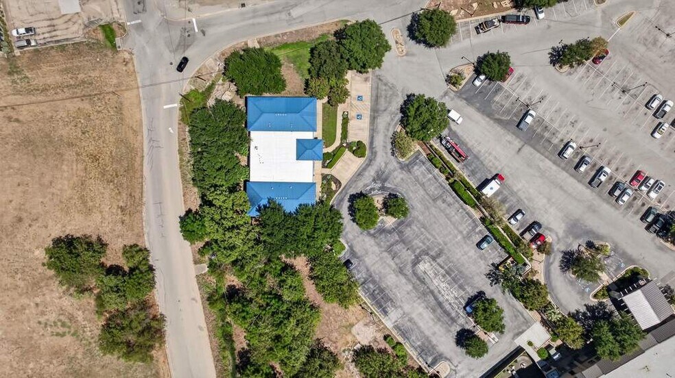 More Photos Of 710 1st St, Marble Falls Office For Sale