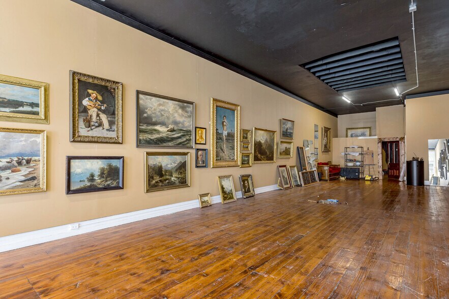 More Photos Of 6 W 4th St, Cincinnati Storefront Retail Office For Sale