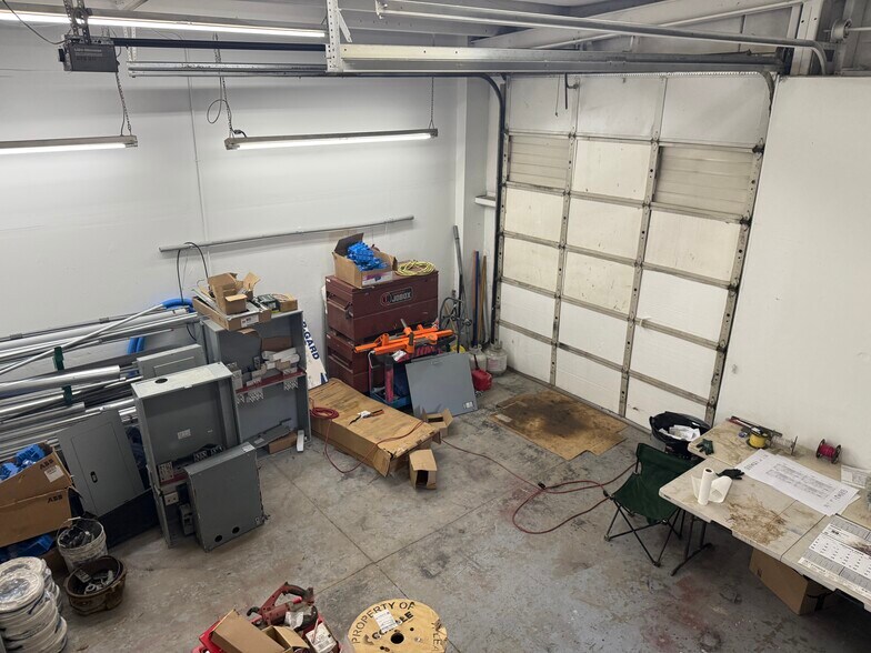 More Photos Of 224 W Plymouth Ave, South Salt Lake Warehouse For Lease