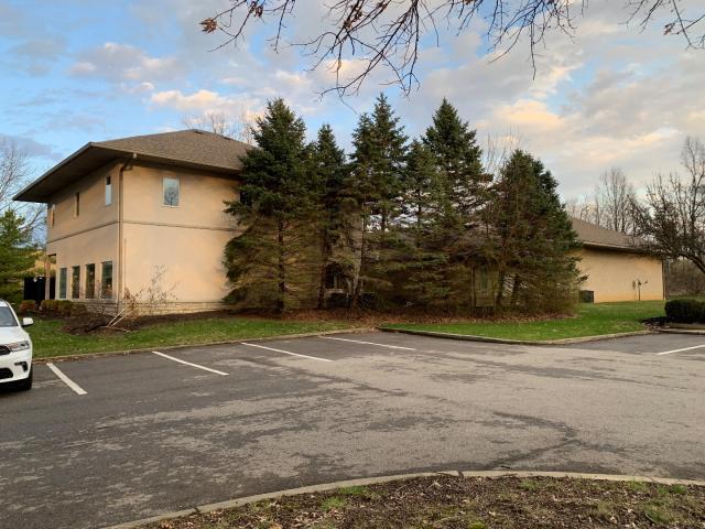 More Photos Of 171 Green Meadows Dr S, Lewis Center Office Residential For Sale