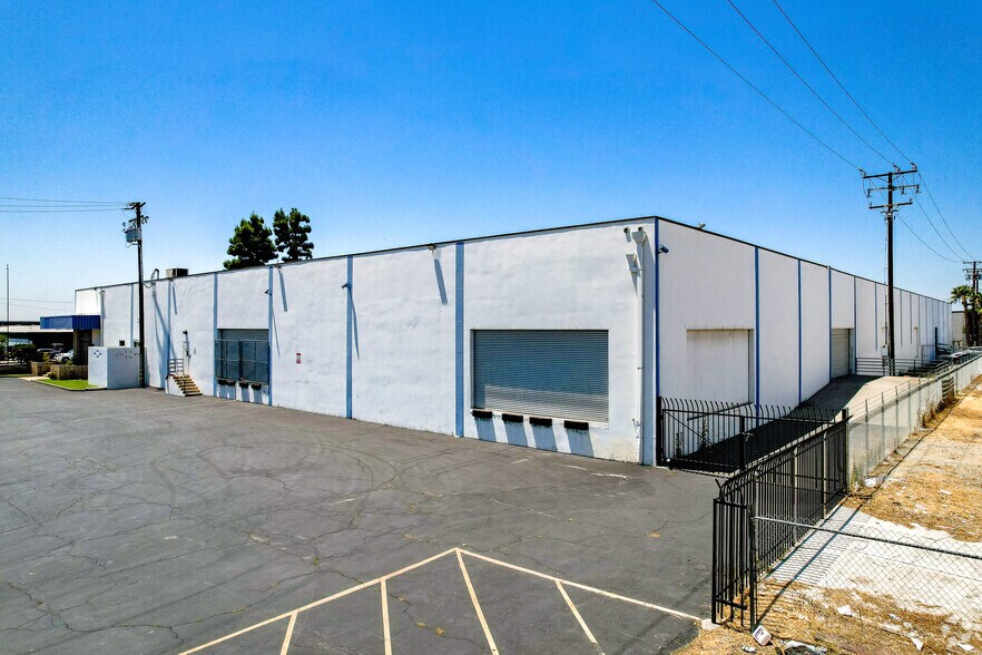 More Photos Of 6909 E Washington Blvd, Montebello Warehouse For Lease
