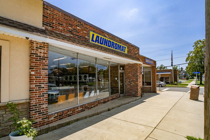More Photos Of 316 Broad St, Florence Flex For Sale
