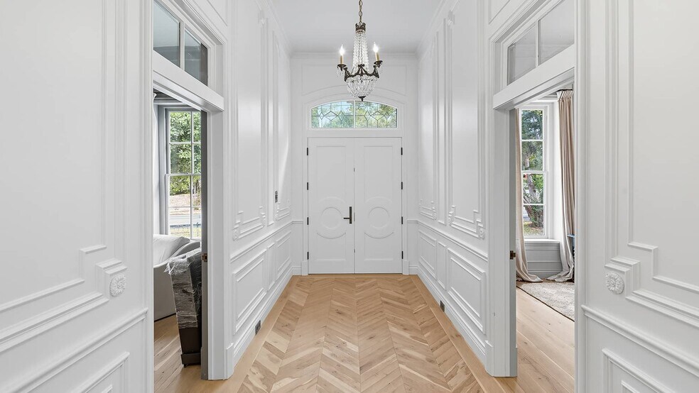 More Photos Of 1008 West Ave, Austin Unknown For Lease